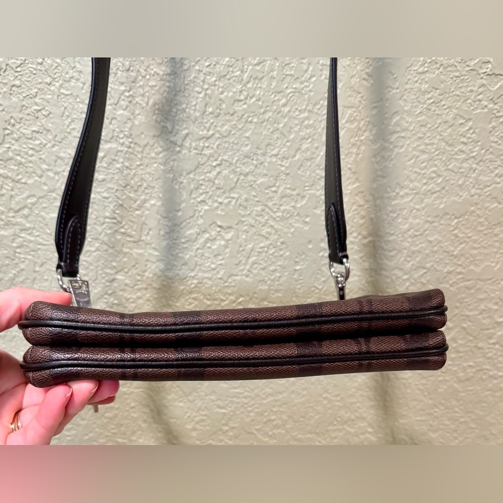 Coach Double Zip Crossbody in Signature Canvas- New without tags - Picture 6 of 14